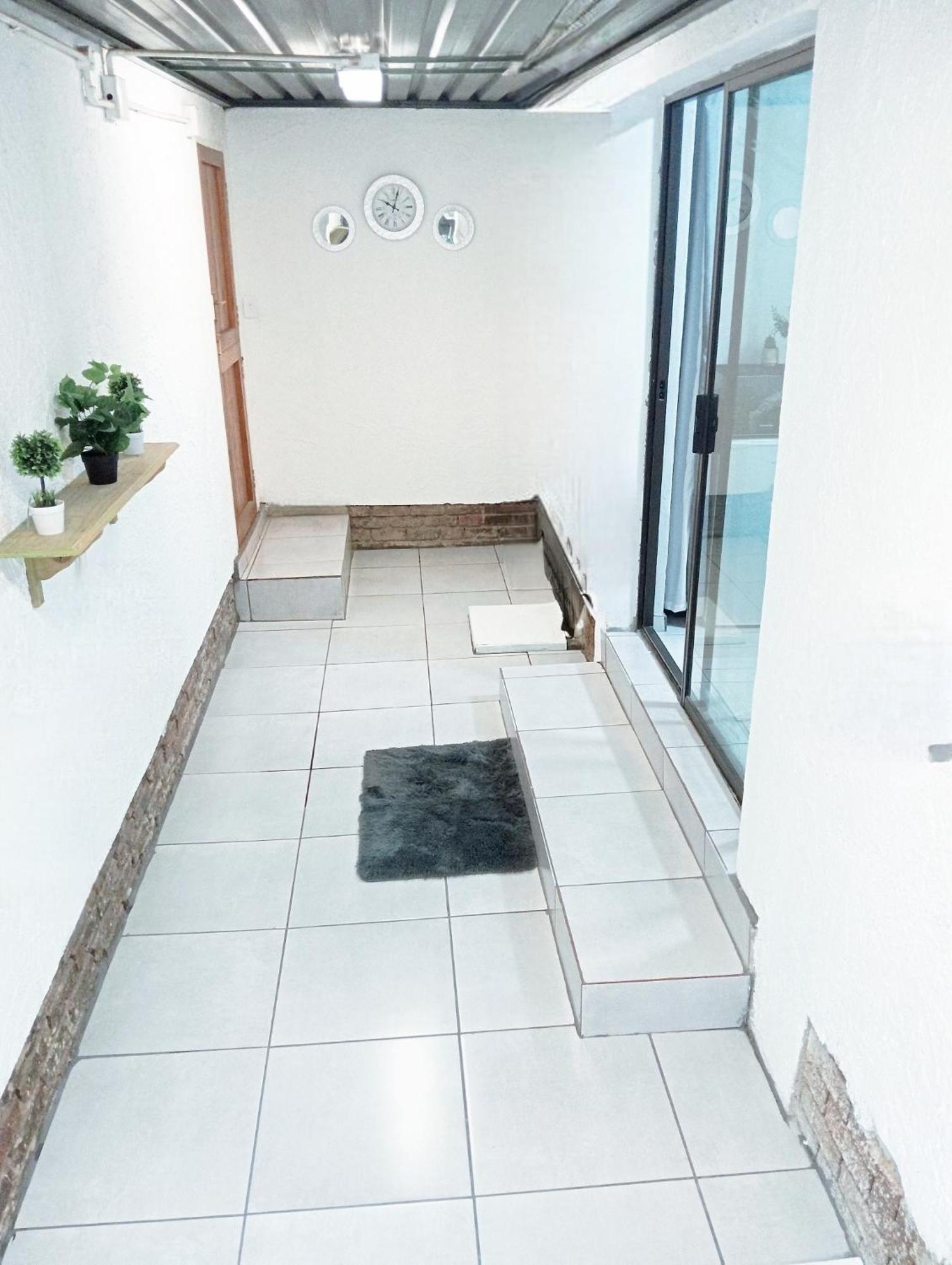 Be Our Guest Near Or Tambo International Airport Apartamento Boksburg Exterior foto
